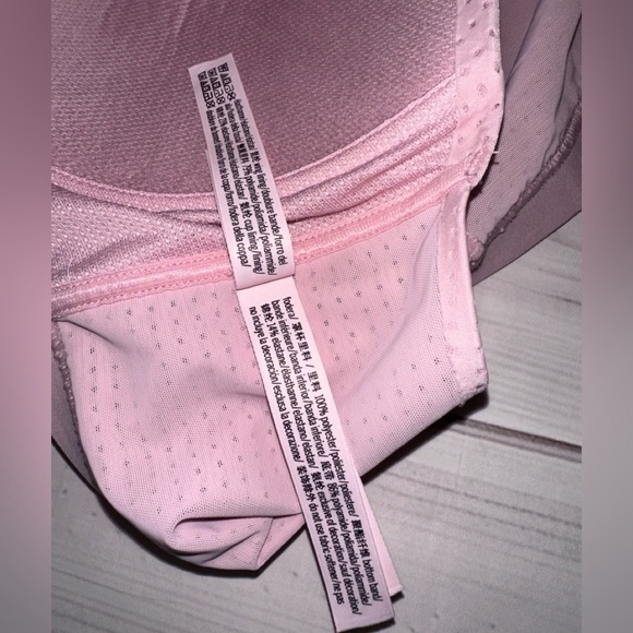 Victoria’s Secret Lightweight Sports Bra Pink Crisscross Back 38DDD Comfortable - Picture 5 of 6